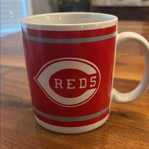 MLB Cincinnati Reds Baseball Coffee Mug Cup 11 ounce